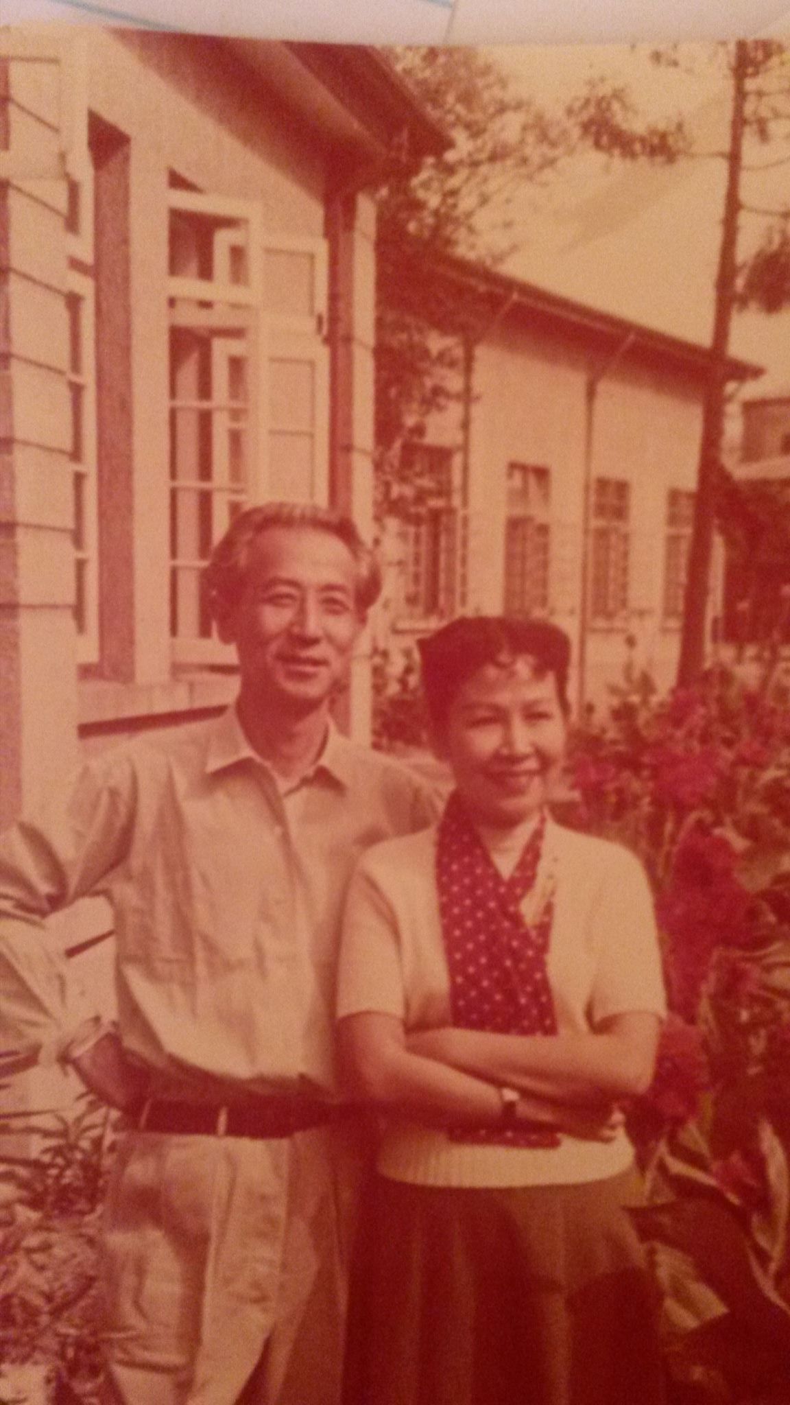Liang Ming 梁明 and husband Shi Yen